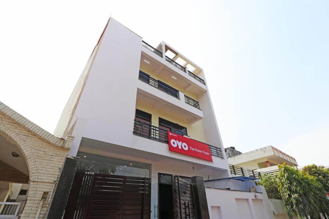 לקנאו Capital O Hotel Royal Inn Near Gomti Riverfront Park מראה חיצוני תמונה