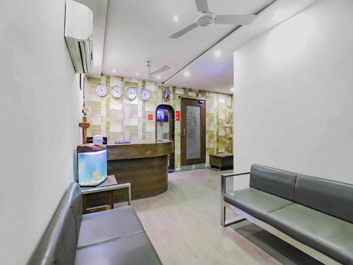 לקנאו Capital O Hotel Royal Inn Near Gomti Riverfront Park מראה חיצוני תמונה